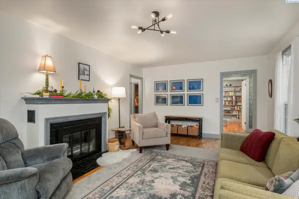503 W 1st Avenue, Kennewick, WA 99336