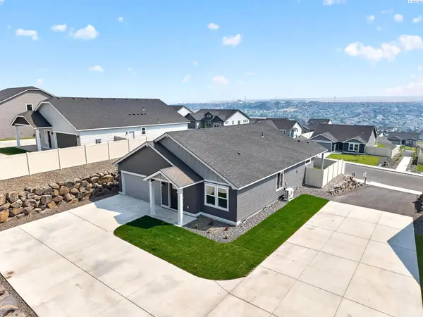 7160 W 24th Ave, Kennewick, WA 99338