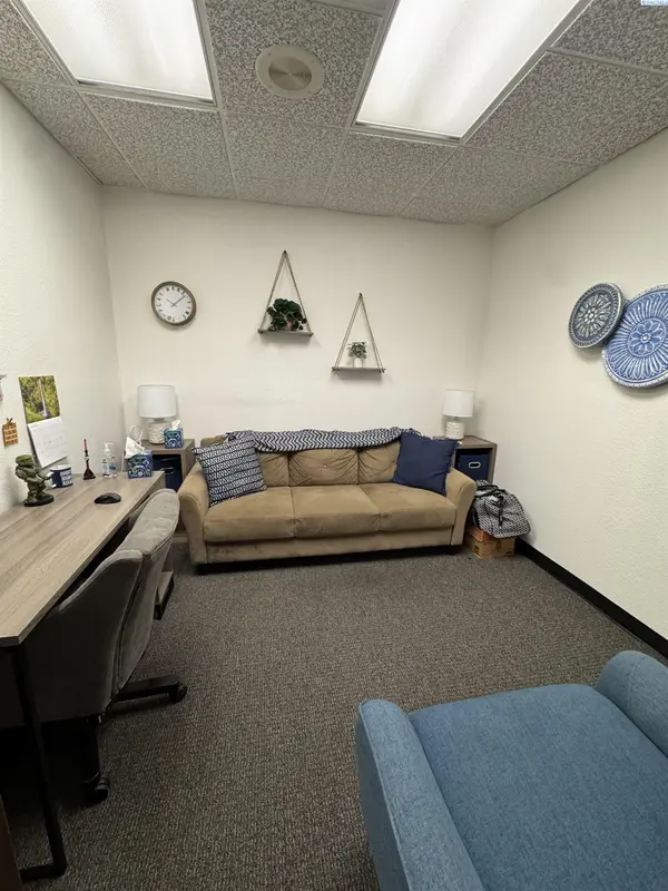 1933 Jadwin Avenue #120, Richland, WA 99354