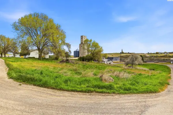 36 Fifth St, Eltopia, WA 99330