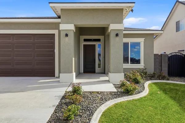 4613 Village View St, Richland, WA 99352-8583