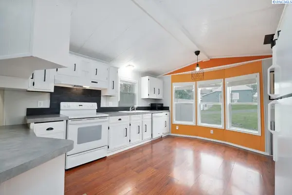 245 E Houghton st, Palouse, WA 99161