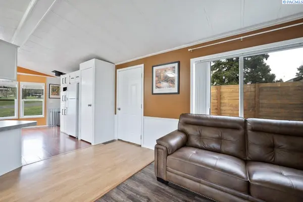 245 E Houghton st, Palouse, WA 99161