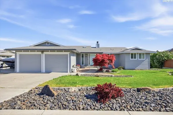 190 Edgewood Dr, Richland, WA 99352