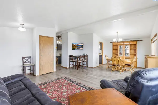 312 S Columbia Center Blvd. #43 #43, Kennewick, WA 99336
