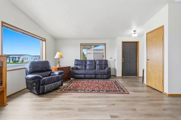 312 S Columbia Center Blvd. #43 #43, Kennewick, WA 99336