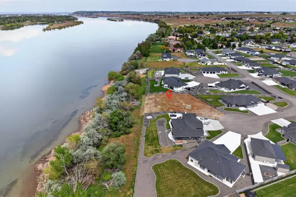 12817 Willettas Pl, Pasco, WA 99301