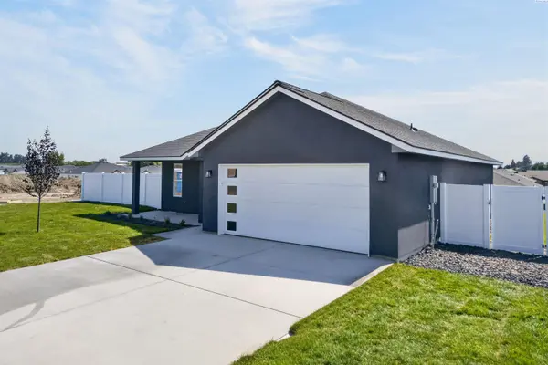 106 Olivera Street, Grandview, WA 98930
