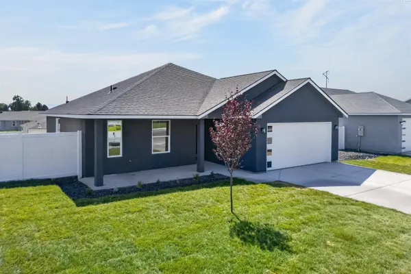 106 Olivera Street, Grandview, WA 98930