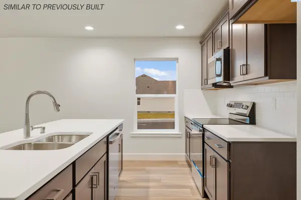 6409 Rd 90, Pasco, WA 99301