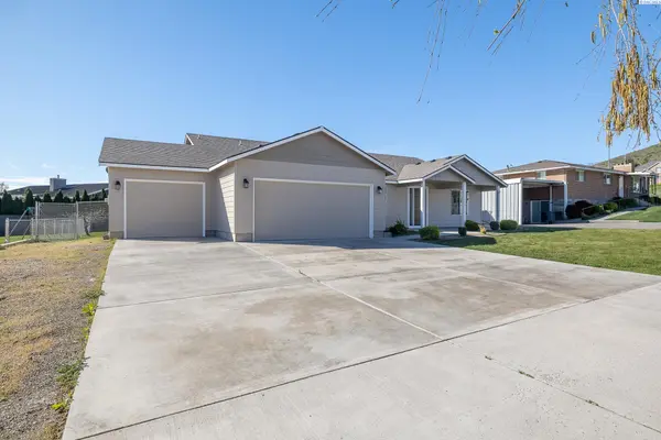 2720 Leslie Rd., Richland, WA 99352