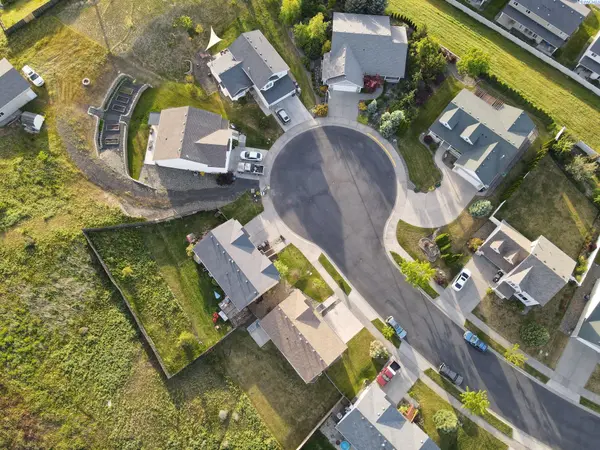 1255 SW Latour Peak, Pullman, WA 99163