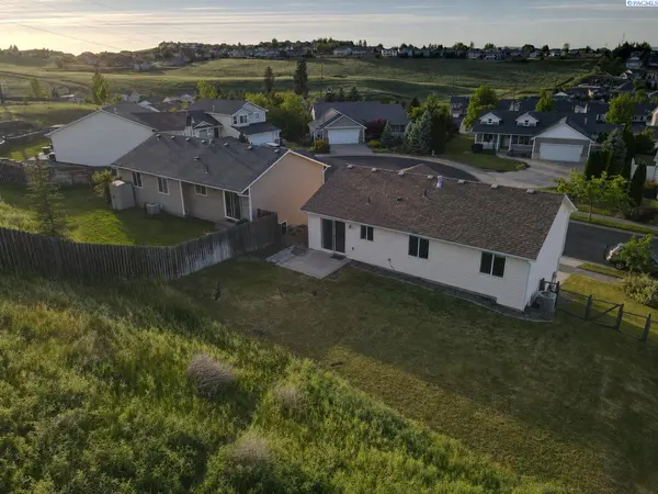 1255 SW Latour Peak, Pullman, WA 99163