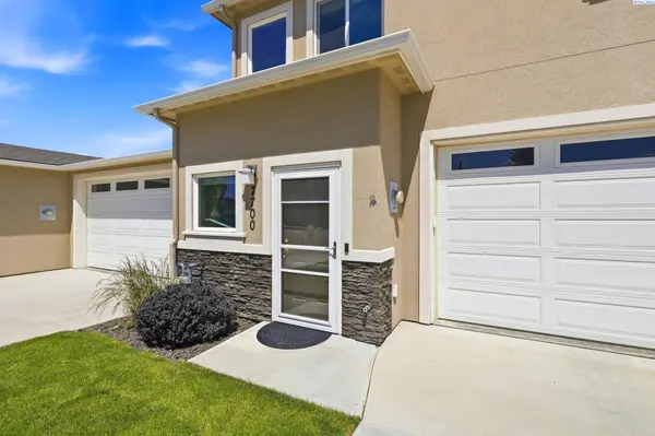 7700 W 11th Avenue, Kennewick, WA 99338