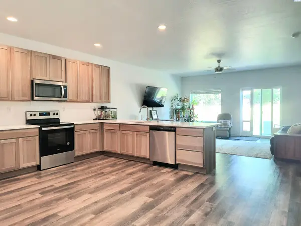 1292 Mary Ave, Benton City, WA 99320
