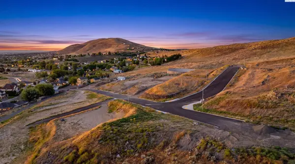 4745 Ferrero Drive #Lot 9, West Richland, WA 99353