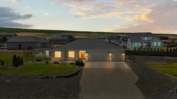 22011 E Berry Street, Benton City, WA 99320