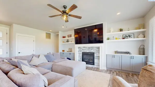 9216 E Pendleton Road, Benton City, WA 99320