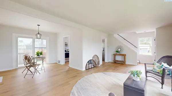 709 Comstock Street, Richland, WA 99352