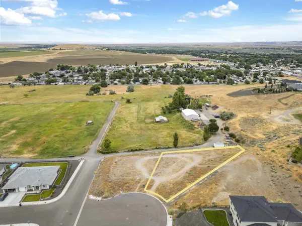 6574 Argos St, West Richland, WA 99353