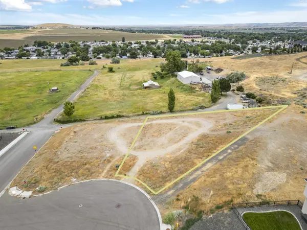 6574 Argos St, West Richland, WA 99353