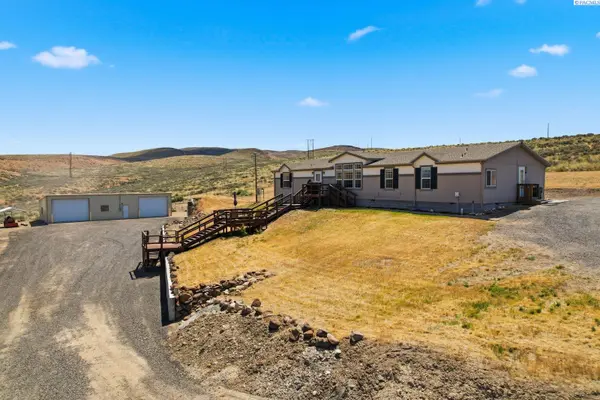 271 Paint Horse Road, Yakima, WA 98901