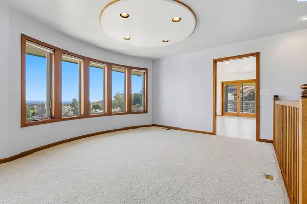 3703 W 42nd, Kennewick, WA 99337