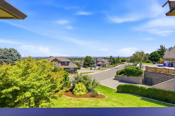 3703 W 42nd, Kennewick, WA 99337