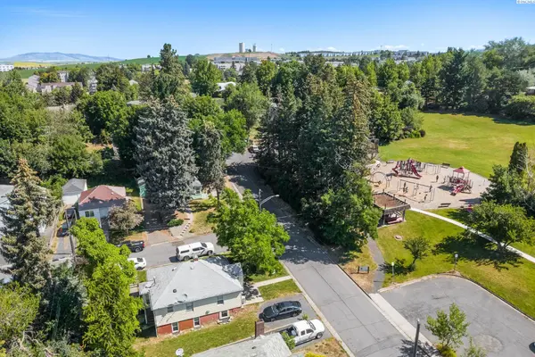 1320 NE Mcgee, Pullman, WA 99163