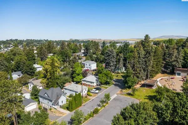 1320 NE Mcgee, Pullman, WA 99163