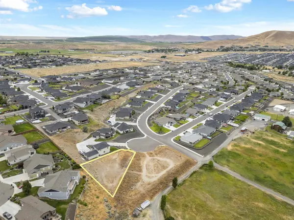 6560 Caspian Place, West Richland, WA 99353