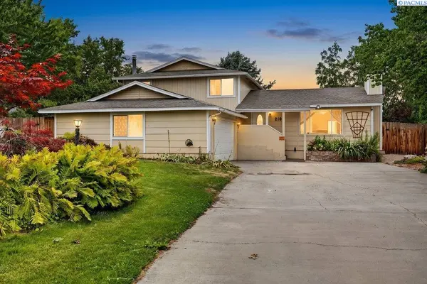2105 Pheasant Lane, West Richland, WA 99353