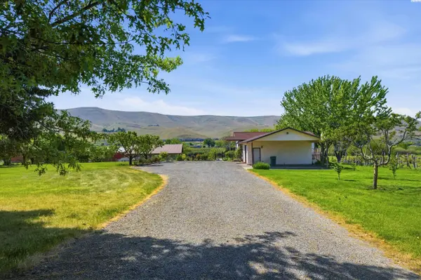 144001 W North River Rd, Prosser, WA 99305