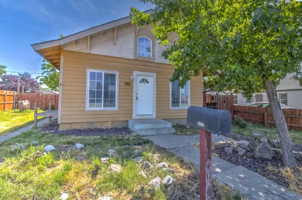 1112 S 9th St, Sunnyside, WA 98944