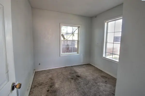 1112 S 9th St, Sunnyside, WA 98944