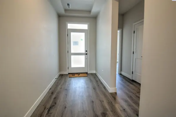 4933 White Dr, Richland, WA 99352