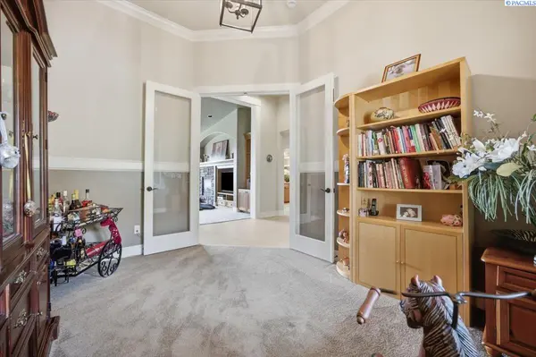 1929 Gala Way, Richland, WA 99352