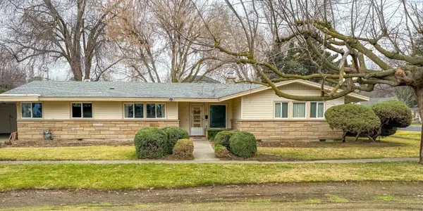 1021 Prosser Ave, Prosser, WA 99350-0000