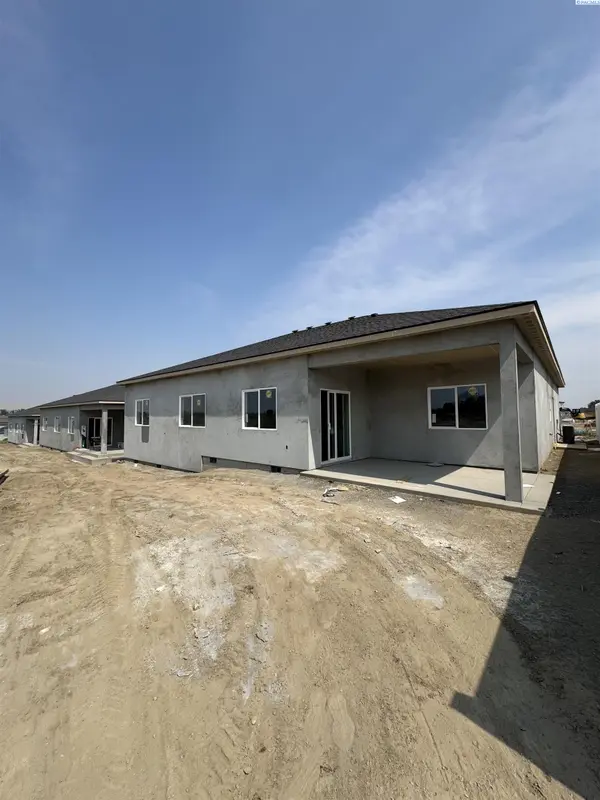 401 Hogan St, Sunnyside, WA 98944