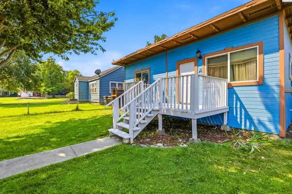 111 N Garfield St, Kennewick, WA 99336