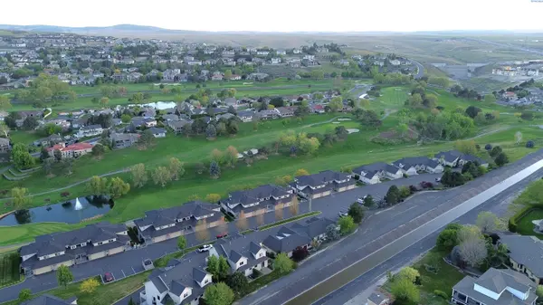 3710 Canyon Lakes Dr K-102, Kennewick, WA 99337