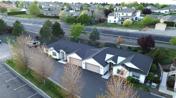3710 Canyon Lakes Dr K-102, Kennewick, WA 99337