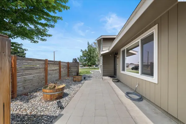 1630 Birch, Richland, WA 99354