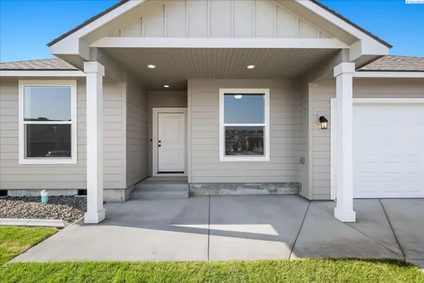 7243 W 29th Place, Kennewick, WA 99338