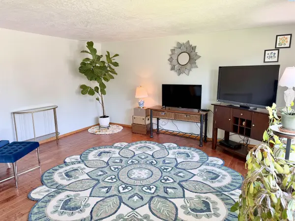 621 Saint St, Richland, WA 99354