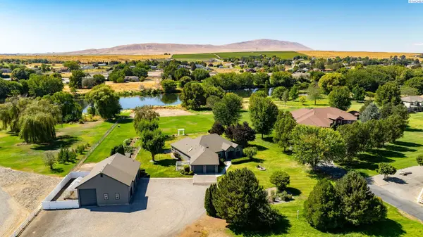 97218 N Northstar PRNE, West Richland, WA 99353