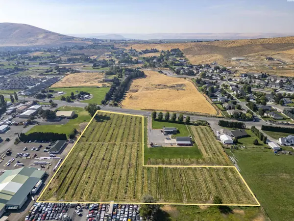 4752 Kennedy Rd, West Richland, WA 99353