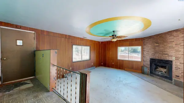 36005 S Gerards Road, Kennewick, WA 99337