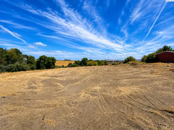 28005 N Crosby Rd, Prosser, WA 99350