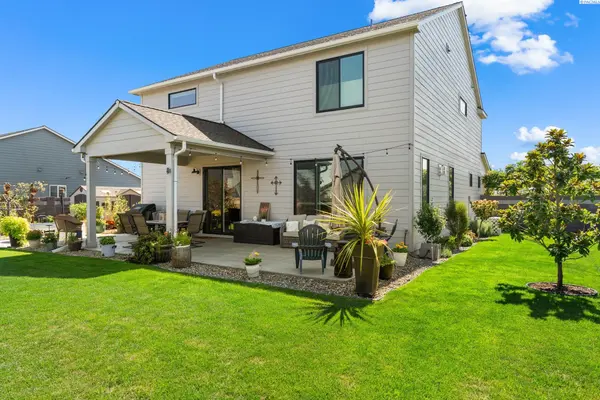 313 Ruby Ave, Grandview, WA 98930